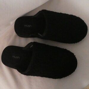 HUSH | 11.5 inch, bottom sole measured | Black Sherpa / Wooly Slide-On Slippers